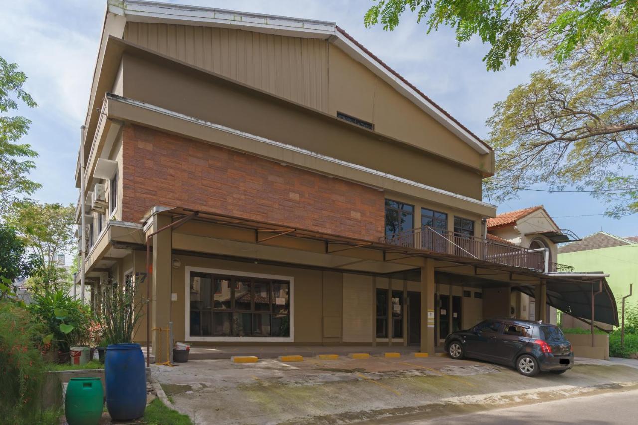 Koolkost Syariah At Taman Simprug Cikarang Hotel Bekasi Exterior foto