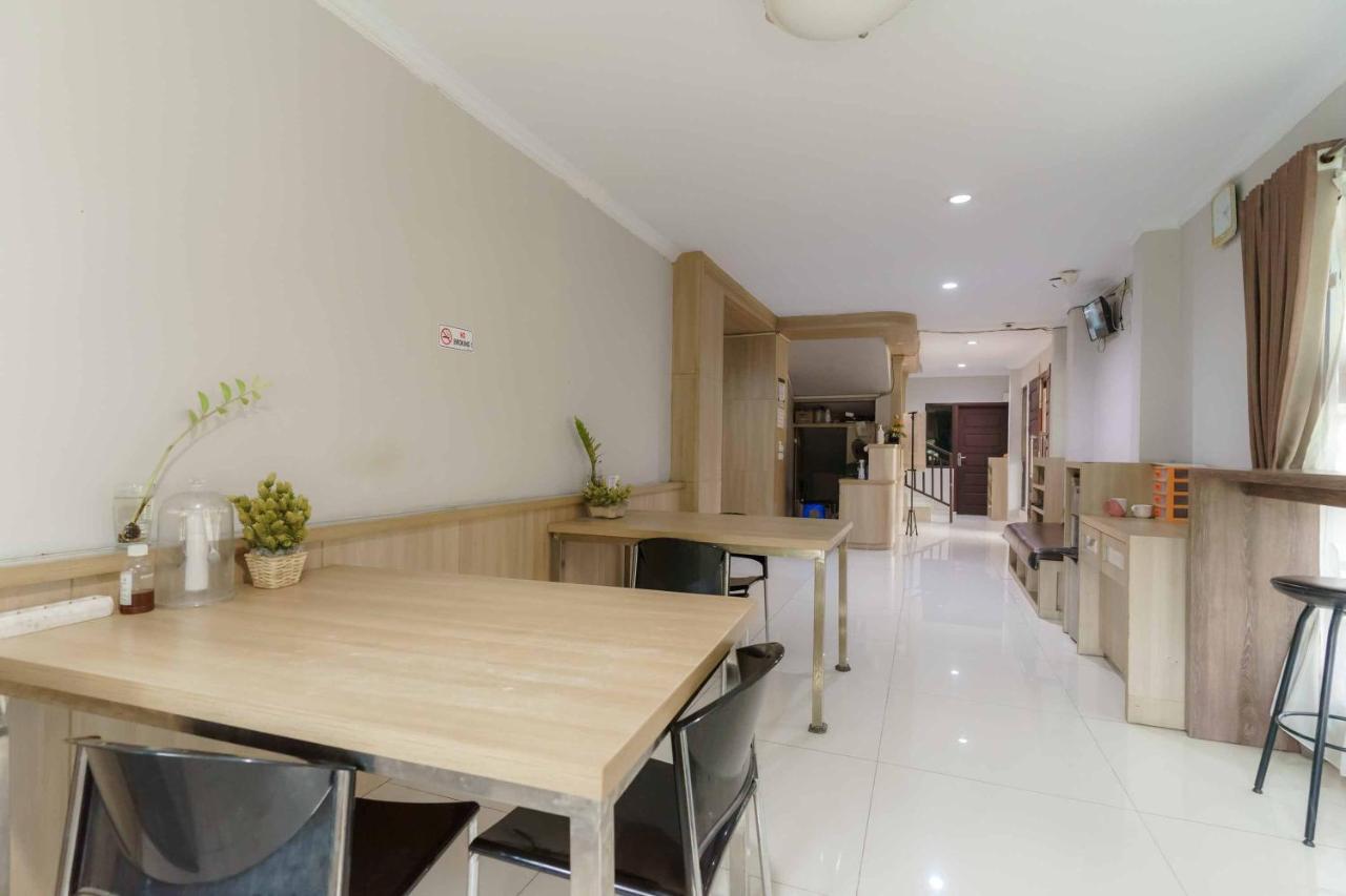 Koolkost Syariah At Taman Simprug Cikarang Hotel Bekasi Exterior foto