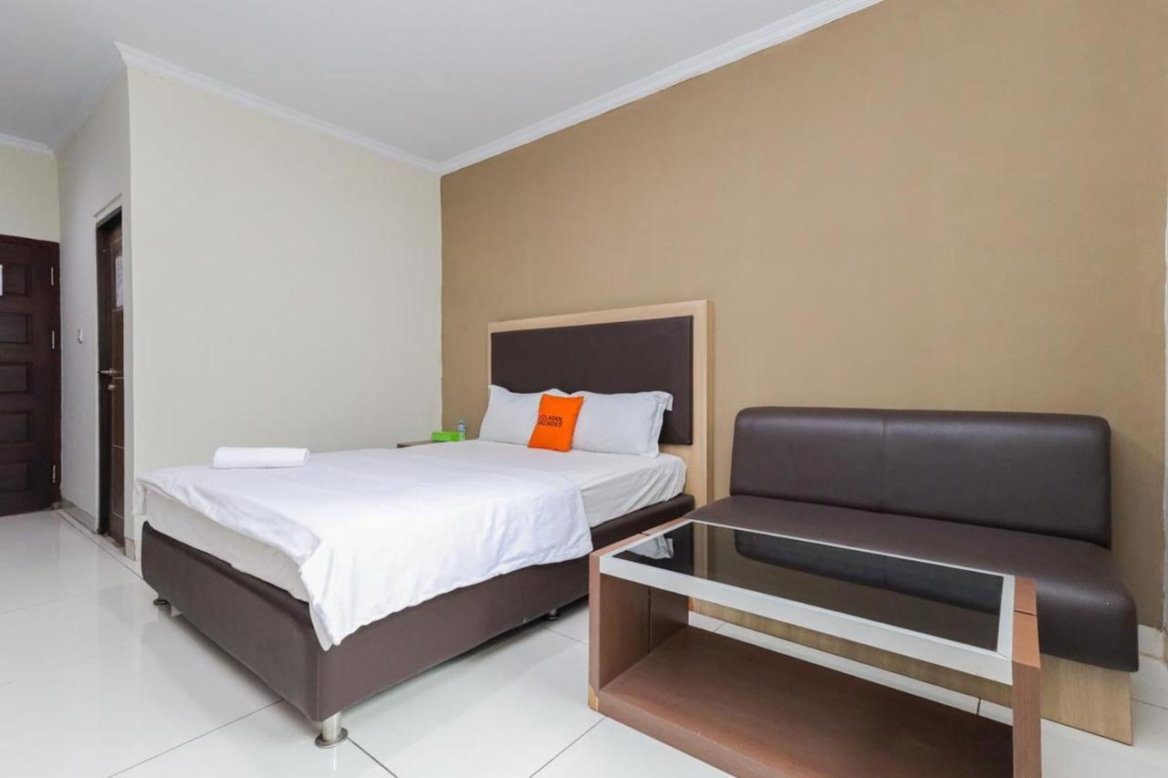 Koolkost Syariah At Taman Simprug Cikarang Hotel Bekasi Exterior foto