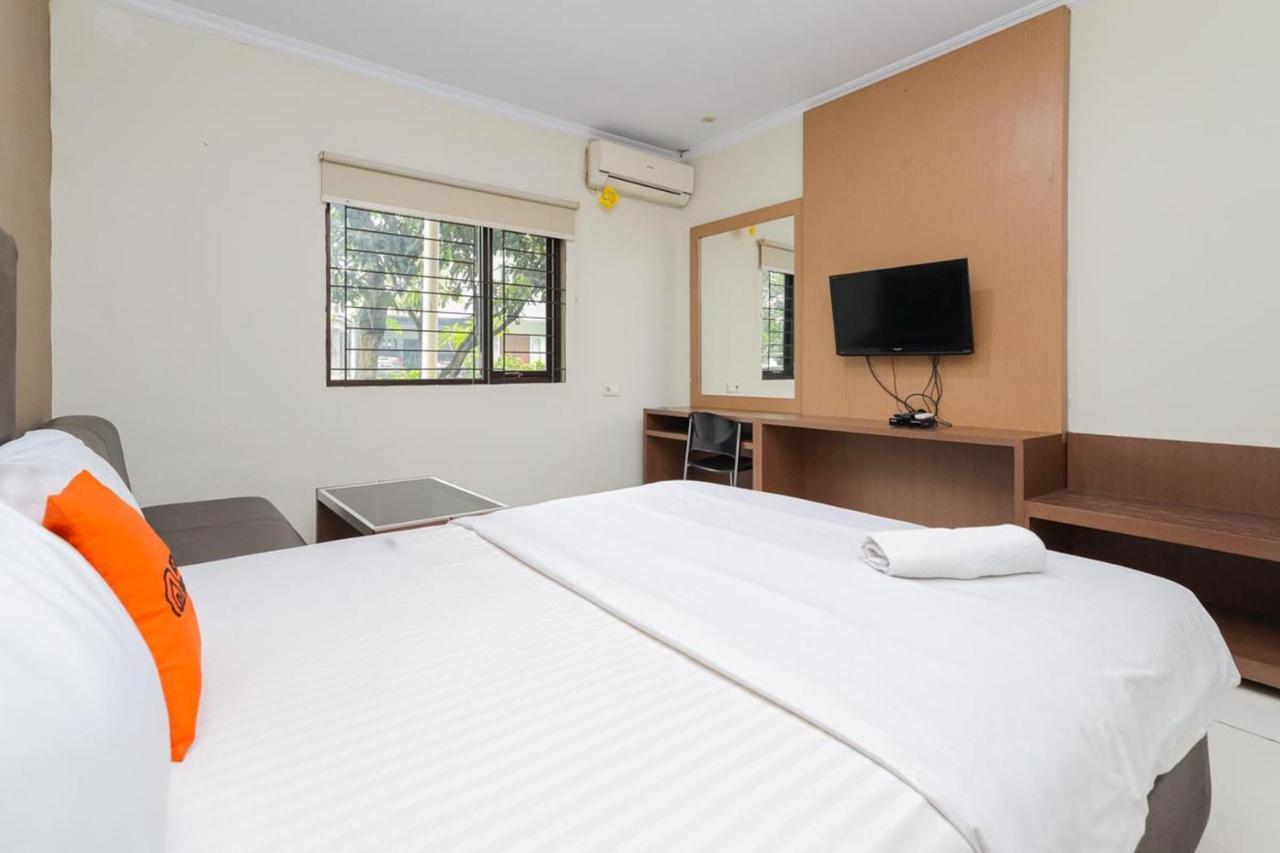 Koolkost Syariah At Taman Simprug Cikarang Hotel Bekasi Exterior foto