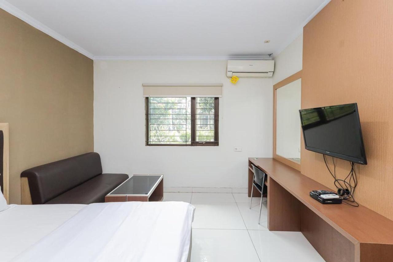 Koolkost Syariah At Taman Simprug Cikarang Hotel Bekasi Exterior foto